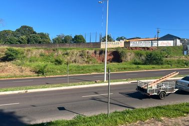 Terreno &agrave; venda - 400m&sup2; - Avenida Portugal