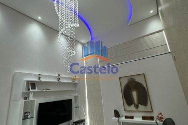 Casa &agrave; venda - 150m&sup2; - ZONA II