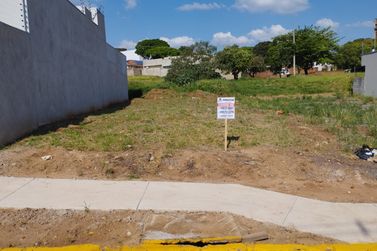 Terreno &agrave; venda - 180m&sup2; - Parque Melhoramentos