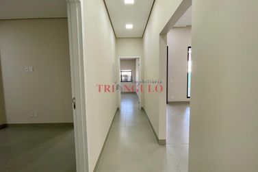 Casa &agrave; venda - ZONA I