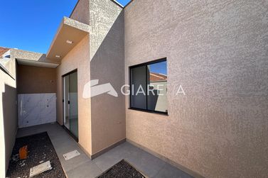 Casa &agrave; venda - 49m&sup2; - JARDIM PINHEIRINHO