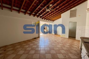 Casa &agrave; venda - 267m&sup2; - Zona II