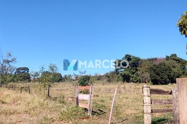 Ch&aacute;cara &agrave; venda - 3795m&sup2; - -