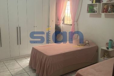 Casa &agrave; venda - 380m&sup2; - Jardim Global
