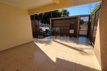 Casa para alugar - Jardim Cima