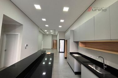 Casa para alugar - 130m&sup2; - Jardim Interlagos