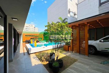 Casa &agrave; venda - 400m&sup2; - Zona II