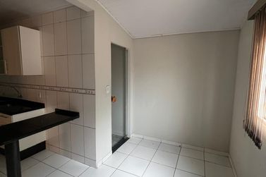 Casa para alugar - 80m&sup2; - Jardim Verde Vale