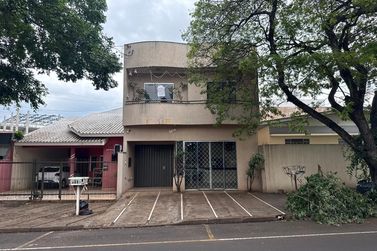 Casa &agrave; venda - 250m&sup2; - ZONA I