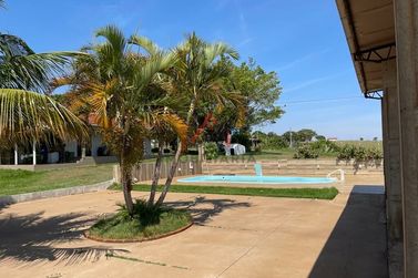 Ch&aacute;cara &agrave; venda - 20000m&sup2; - Jardim Aeroporto