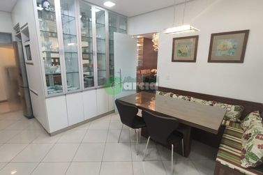 Apartamento &agrave; venda - 131m&sup2; - Zona I