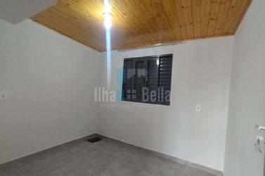 Casa para alugar - Parque Tarum&atilde;