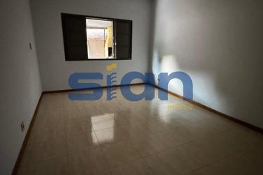 Casa para alugar - 200m&sup2; - Zona II