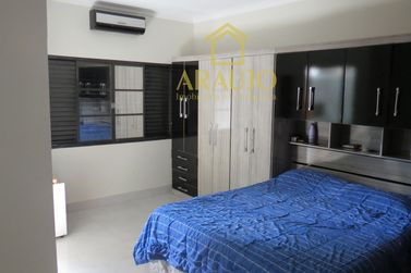 Casa &agrave; venda - 150m&sup2; - Jardim Tropical