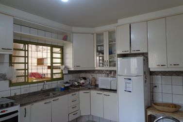 Sobrado &agrave; venda - 247m&sup2; - Zona 2