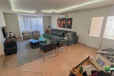 Casa &agrave; venda - 900m&sup2; - Parque Cidade Jardim