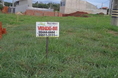 Terreno &agrave; venda - 218m&sup2; - Jardim Real