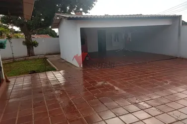 Casa &agrave; venda - ZONA I