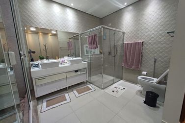 Casa &agrave; venda - 265m&sup2; - Zona III