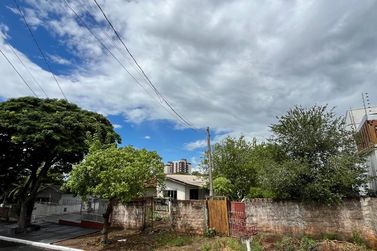 Terreno &agrave; venda - 262m&sup2; - Zona III
