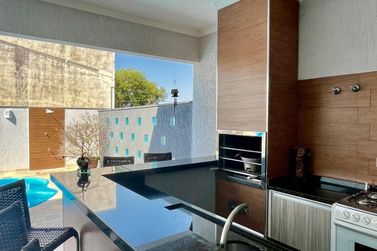 Casa &agrave; venda - 233m&sup2; - Jardim Global