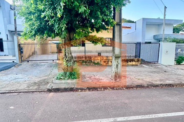 Casa &agrave; venda - 99m&sup2; - Zona Armaz&eacute;m