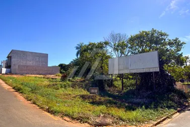 Terreno &agrave; venda - 638m&sup2; - Jardim Tup&atilde;