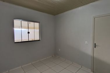 Casa para alugar - 324m&sup2; - ZONA V