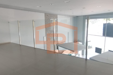 Sal&atilde;o Comercial para alugar - 432m&sup2; - Zona III