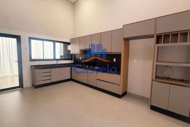 Casa para alugar - 110m&sup2; - JARDIM ITAPU&Atilde;