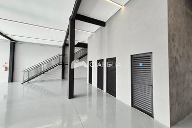 Sala Comercial &agrave; venda - 550m&sup2; - VILA BECKER