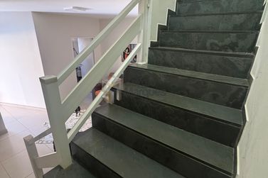 Sobrado &agrave; venda - 238m&sup2; - Zona 2