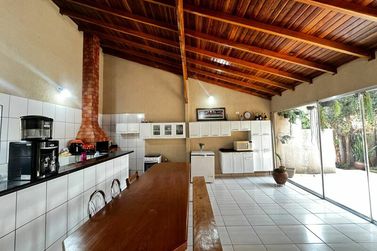 Ch&aacute;cara &agrave; venda - 444m&sup2; - ELISA