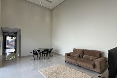 Casa &agrave; venda - 280m&sup2; - Jardim Global
