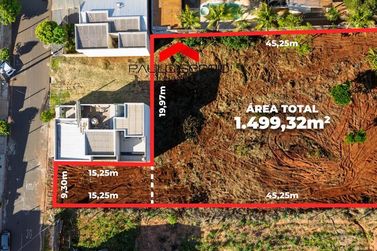 Terreno &agrave; venda - 1499m&sup2; - Parque Estancia II