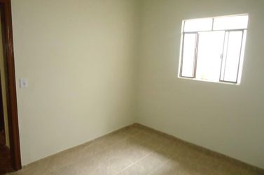 Sala Comercial &agrave; venda - 200m&sup2; - ZONA IV