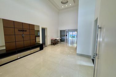 Casa &agrave; venda - 230m&sup2; - Condom&iacute;nio Royal Garden