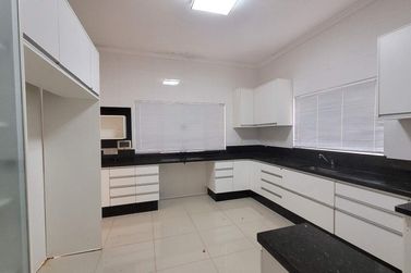 Casa &agrave; venda - 347m&sup2; - Zona VII