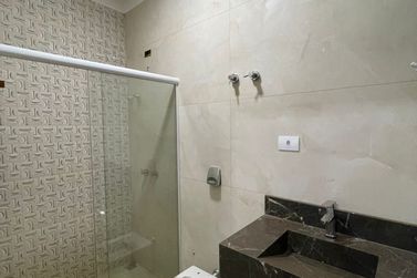 Casa &agrave; venda - 160m&sup2; - Jardim Cima