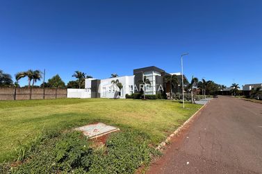 Terreno &agrave; venda - 750m&sup2; - VILA INDUSTRIAL