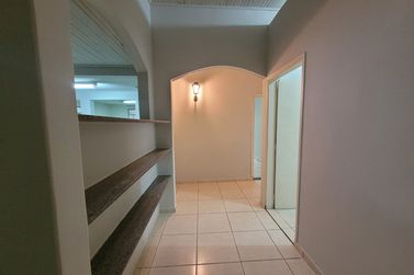 Casa para alugar - 324m&sup2; - Zona I