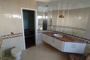 Casa &agrave; venda - 406m&sup2; - Zona II