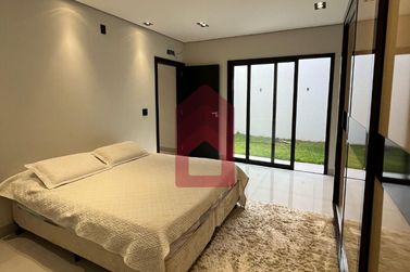 Casa &agrave; venda - 244m&sup2; - Jardim Global