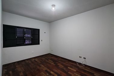 Casa para alugar - 203m&sup2; - ZONA IV