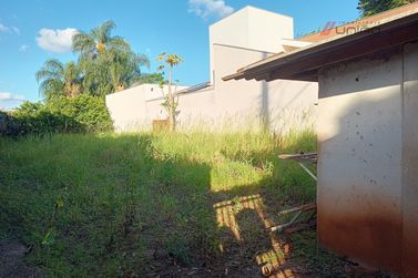 Terreno &agrave; venda - 180m&sup2; - Jardim America