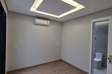 Casa &agrave; venda - 230m&sup2; - Portal das &Aacute;guas