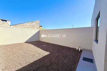Casa &agrave; venda - 49m&sup2; - JARDIM PINHEIRINHO