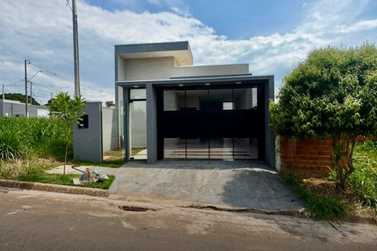 Casa &agrave; venda - 85m&sup2; - Jardim Real