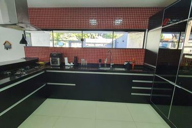 Casa &agrave; venda - 245m&sup2; - Zona IV