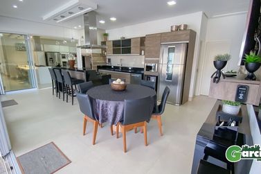 Casa &agrave; venda - 550m&sup2; - Residencial Ecoville